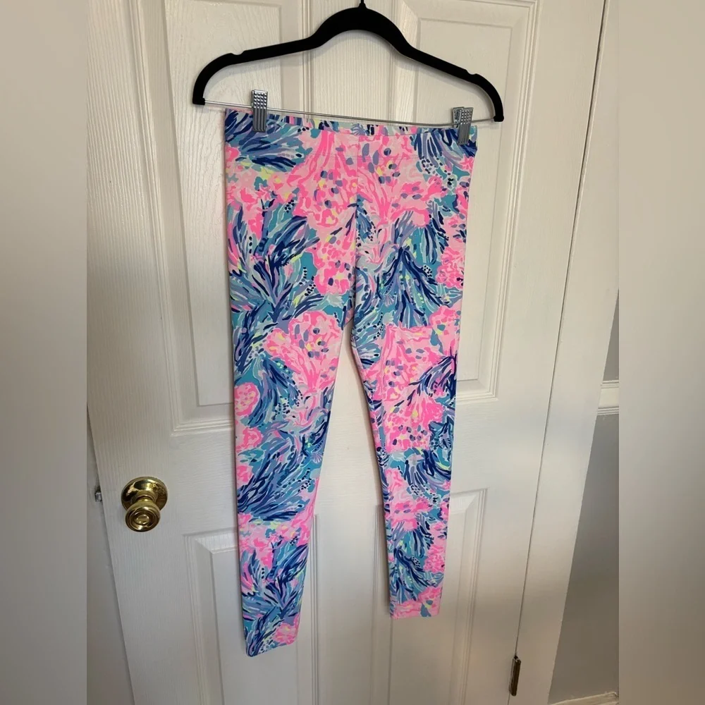 Lilly Pulitzer Coral Bay Maia Leggings – Girls Size XL – Fun & Preppy